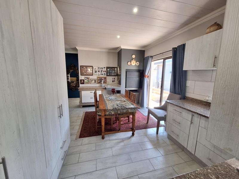2 Bedroom Property for Sale in Dana Bay Western Cape